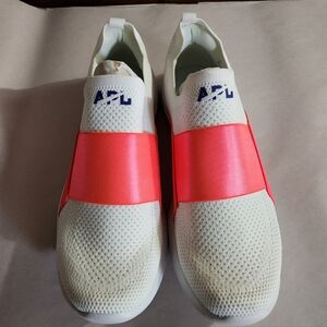 APL Athletic Propulsion Labs Salmon Red & White Sz 11